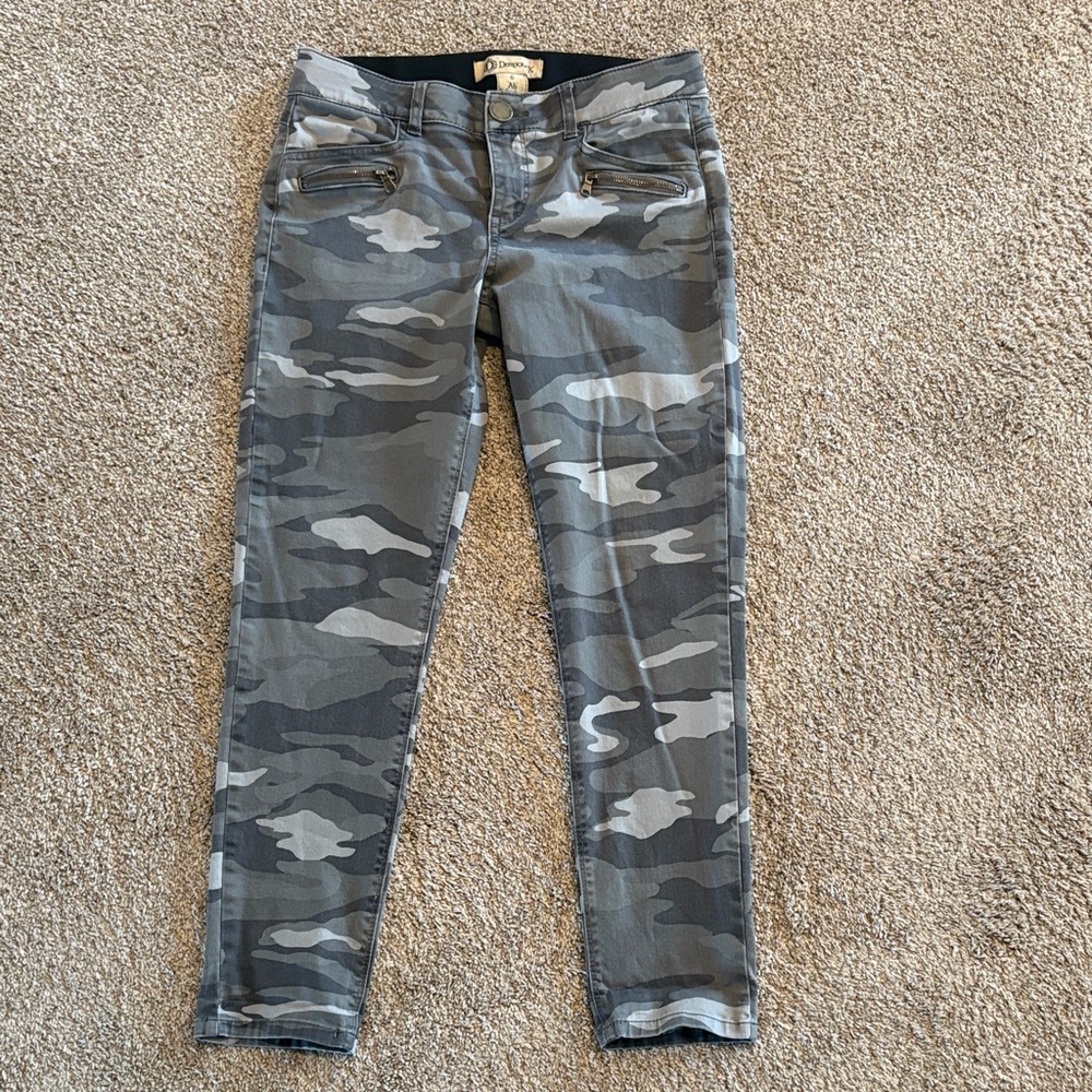 Democracy Gray Camouflage Skinny Jeans